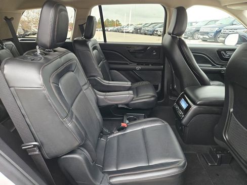 Used 2024 Lincoln Aviator Reserve AWD/4WD image 29