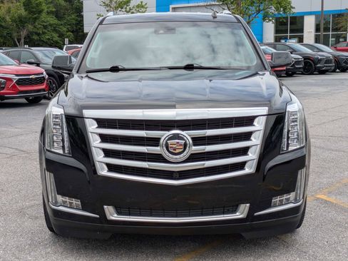Used 2015 Cadillac Escalade Luxury RWD image 9