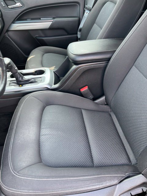 Used 2017 Chevrolet Colorado LT w/ LT Convenience Package RWD image 6