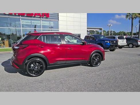 Used 2021 Nissan Kicks SV FWD image 34