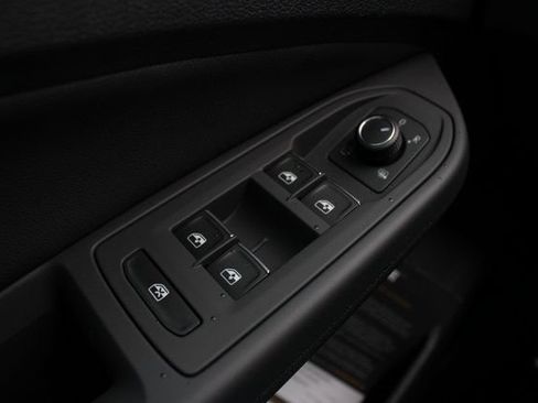 New 2026 Volkswagen GTI SE FWD image 20