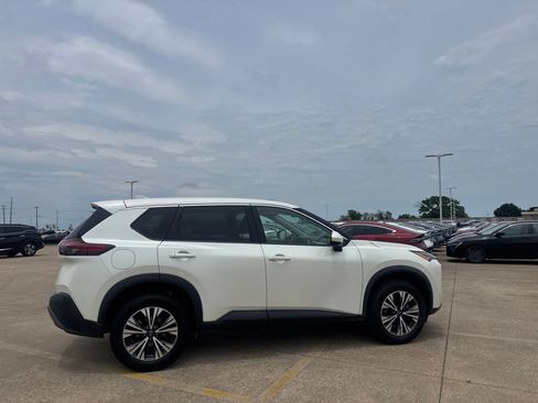 Certified 2023 Nissan Rogue SV FWD image 24