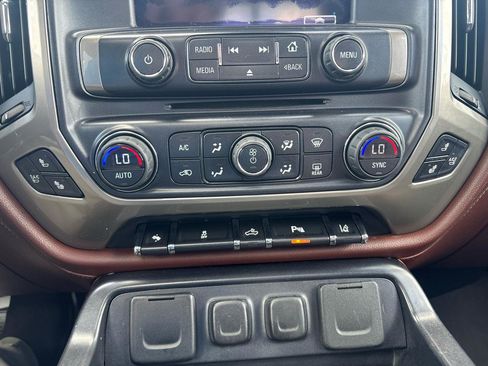 Used 2014 Chevrolet Silverado 1500 High Country w/ High Country Premium Package image 24