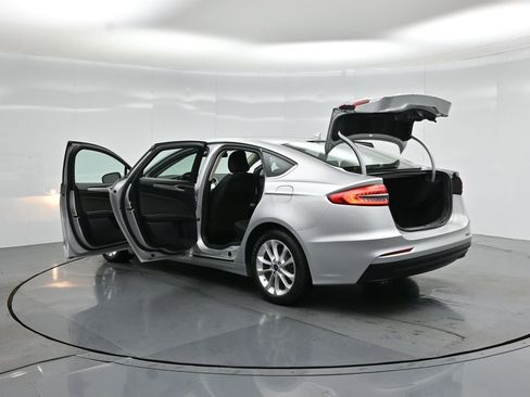 Certified 2019 Ford Fusion SE FWD image 33