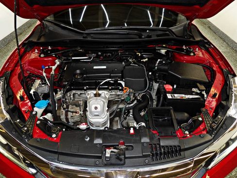 Used 2017 Honda Accord Sport image 22