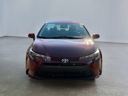 Used 2024 Toyota Corolla LE w/ LE Convenience Package FWD image 2