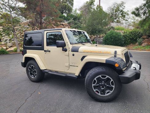 Used 2011 Jeep Wrangler Sahara w/ Dual Top Group AWD/4WD image 2