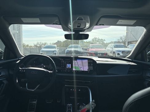 New 2025 Audi SQ5 Premium Plus image 18