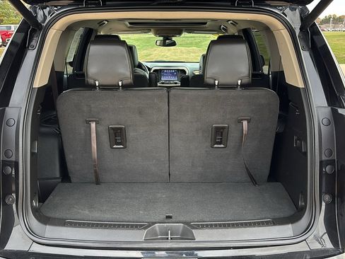 Used 2017 GMC Acadia Denali w/ Technology Package image 32