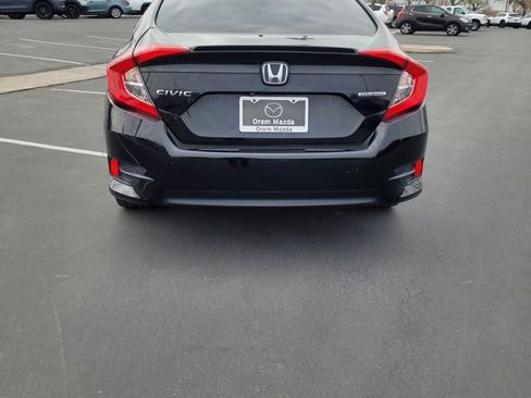 Used 2016 Honda Civic Touring image 5