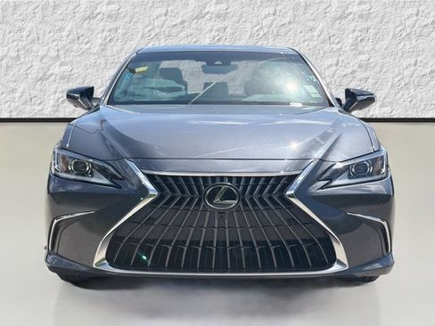 Used 2024 Lexus ES 300h w/ Technology Package FWD image 8