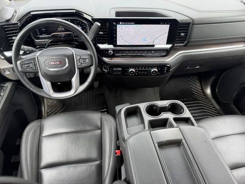 Certified 2025 GMC Sierra 1500 SLT RWD image 17