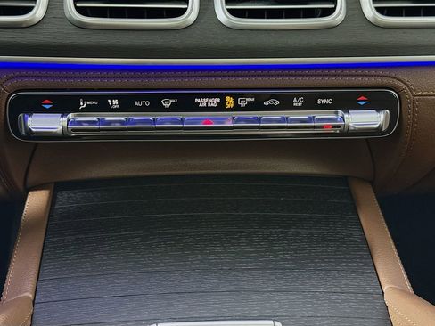 Used 2024 Mercedes-Benz GLE 350 4MATIC image 16