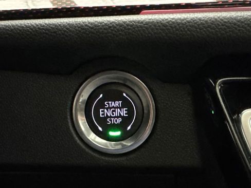 Used 2024 Chevrolet Traverse RS AWD/4WD image 59