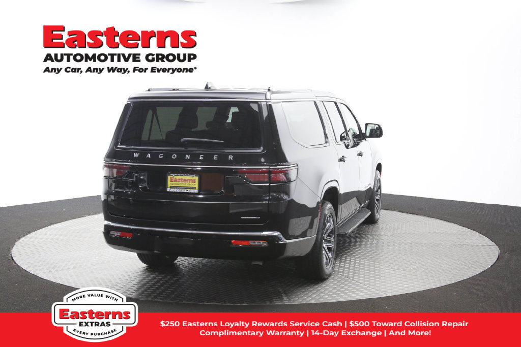 Used 2024 Jeep Wagoneer L Series II w/ Flexible Seating Group AWD/4WD image 44