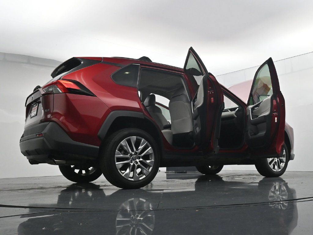 Used 2023 Toyota RAV4 XLE Premium FWD image 43