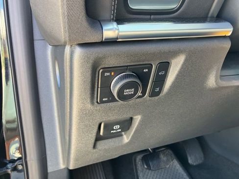 New 2026 Ford Expedition Platinum w/ Stealth Appearance Package image 30