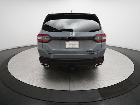 Certified 2025 Honda Pilot Black Edition image 27