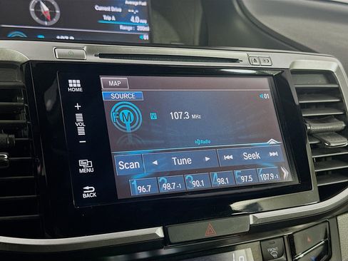 Used 2016 Honda Accord Touring image 19