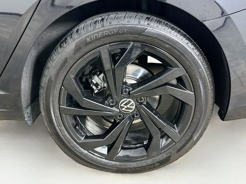 Used 2025 Volkswagen Jetta SE image 11