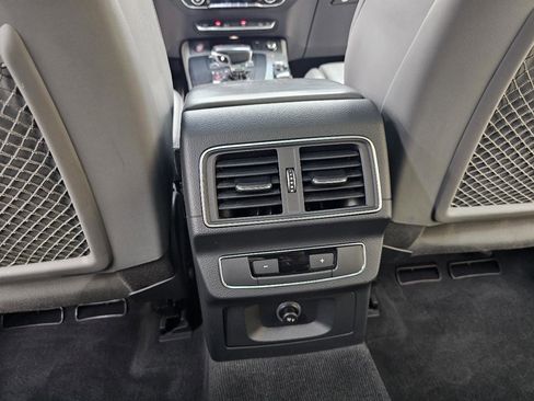 Used 2018 Audi SQ5 Prestige w/ Prestige Package AWD/4WD image 30