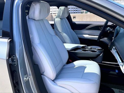 New 2026 Cadillac Lyriq Premium Luxury w/ LPO, Floor Liner Package AWD/4WD image 35