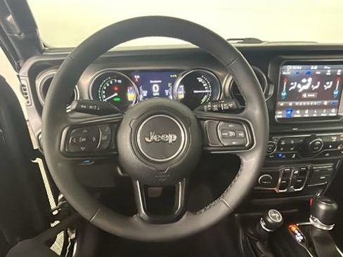 Used 2023 Jeep Wrangler Unlimited w/ Sun & Screen Package AWD/4WD image 14
