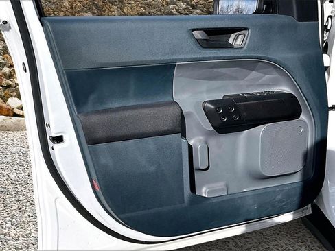 Used 2022 Ford Maverick XL image 19