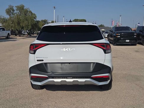 Used 2025 Kia Sportage EX FWD image 7