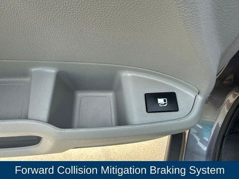 Used 2021 Honda Pilot EX image 11