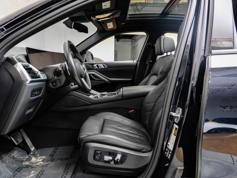 Used 2025 BMW X6 xDrive40i w/ Climate Comfort Package image 4