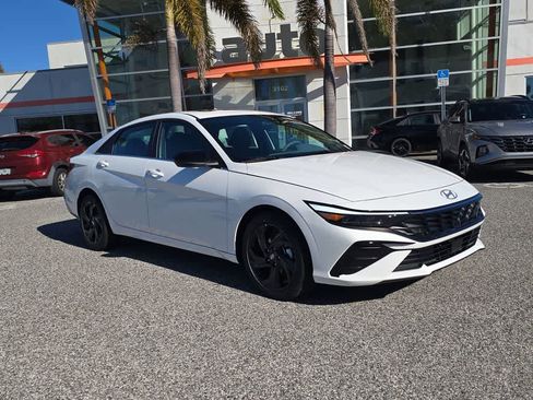 New 2026 Hyundai Elantra SEL Sport Premium image 9