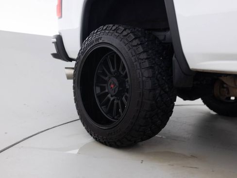 Used 2015 GMC Sierra 2500 SLT w/ Duramax Plus Package image 19