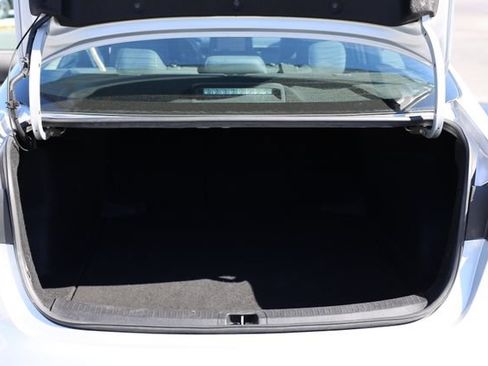 Used 2023 Toyota Corolla LE FWD image 8
