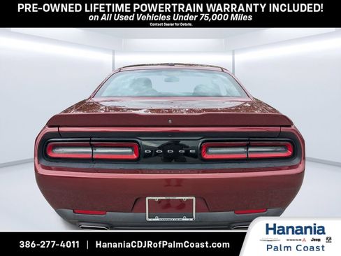 Used 2022 Dodge Challenger SXT RWD image 4