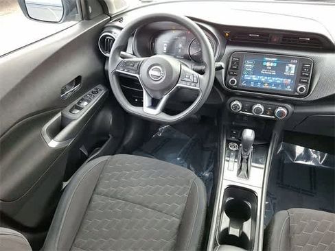 Used 2024 Nissan Kicks SV image 10
