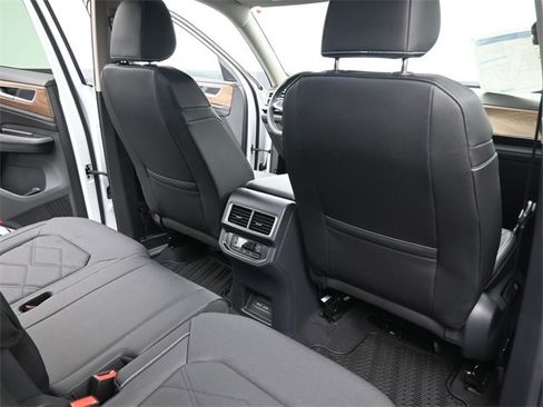 New 2026 Volkswagen Atlas SE image 25