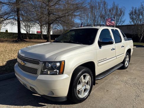 Used 2008 Chevrolet Avalanche LTZ w/ LTZ Preferred Equipment Group image 6