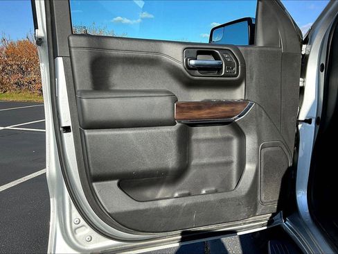 Used 2022 GMC Sierra 1500 SLT w/ SLT Premium Package image 24