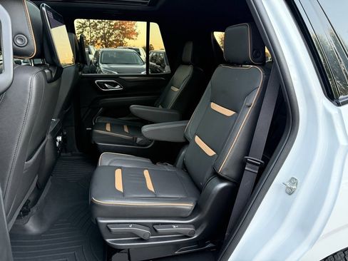Used 2024 GMC Yukon AT4 w/ AT4 Premium Package image 34