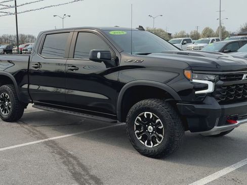 Used 2024 Chevrolet Silverado 1500 ZR2 w/ Technology Package image 9