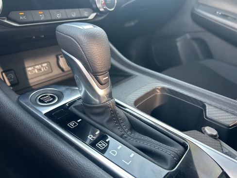 Used 2025 Nissan Sentra SV image 32