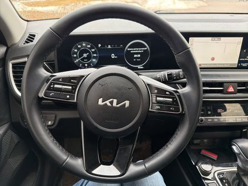 Used 2024 Kia Seltos X-Line image 16