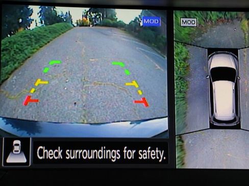 Used 2019 Nissan Pathfinder SL image 9