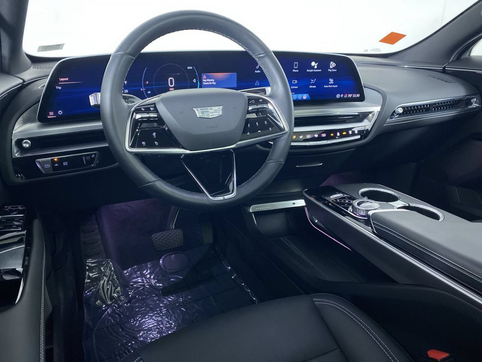 Certified 2024 Cadillac Lyriq Luxury RWD image 2