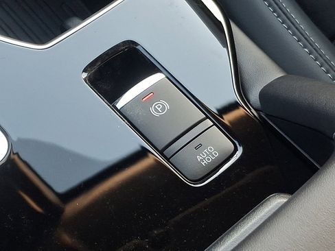 New 2026 Mitsubishi Outlander SE image 22