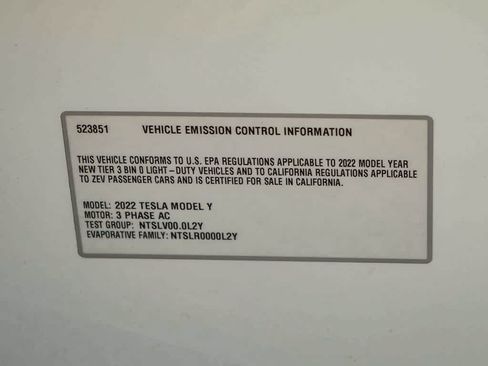 Used 2022 Tesla Model Y Performance AWD/4WD image 28