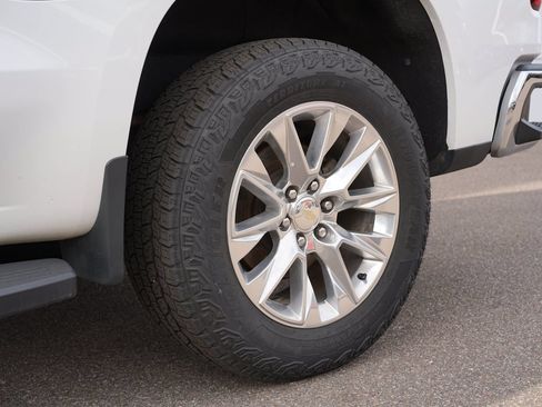 Used 2021 Chevrolet Silverado 1500 LTZ AWD/4WD image 36