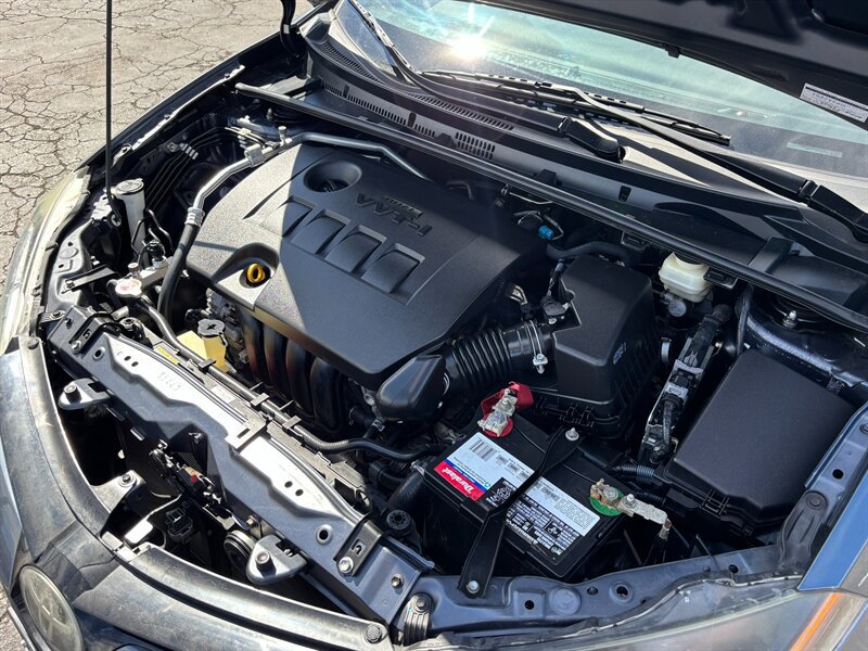 Used 2017 Toyota Corolla LE w/ Carpet Mat Package (TMS) FWD image 20