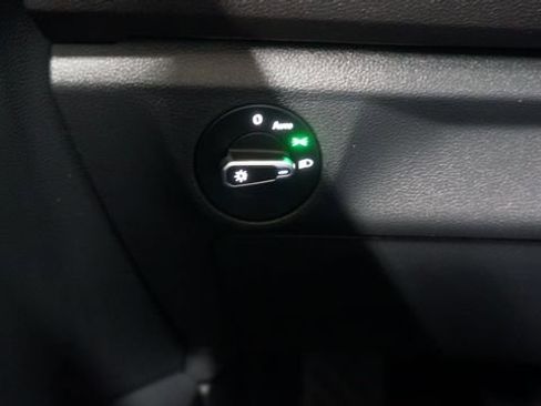 Certified 2023 Volkswagen Jetta SE image 27